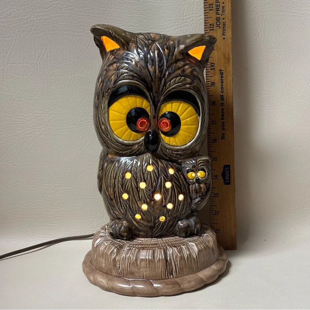 Vintage ceramic Owl & Baby lamp, often identified as a "TV lamp" from the 1970s. - Picture 4 of 8